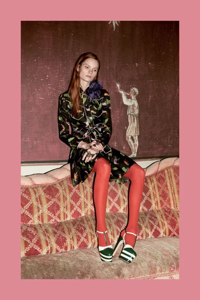 Look 16